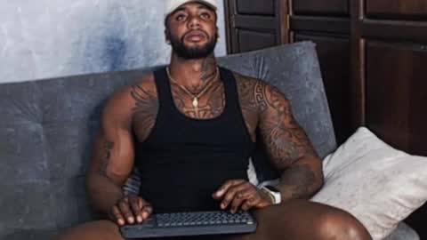 Tairon Tucke online show from 01/16/25, 02:09