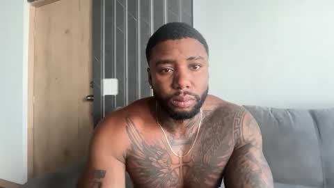 Snapshot of tairontucke chatting on 05/20/26, 02:12 Tairon Tucke online show from 05/20/26, 02:12