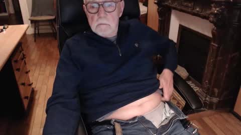 taisabaki54 online show from 11/16/25, 10:04