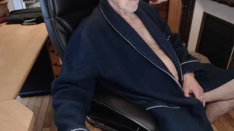 taisabaki54 online show from 04/04/26, 07:06