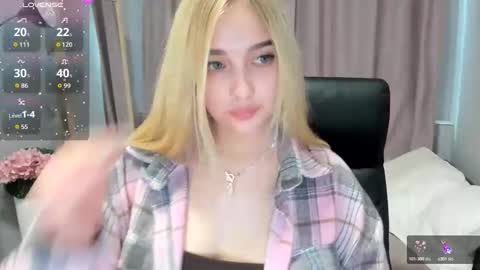 Snapshot of taisia_hot chatting on 05/12/26, 08:11 Taisia online show from 05/12/26, 08:11