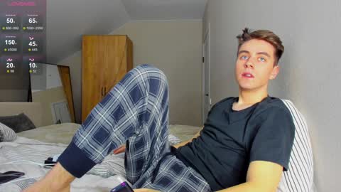 Snapshot of taisonbrownx chatting on 01/13/25, 07:21 Taison online show from 01/13/25, 07:21