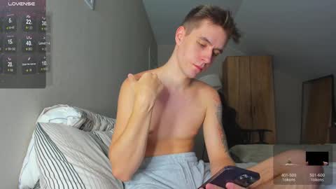 Snapshot of taisonbrownx chatting on 02/15/25, 06:44 Taison online show from 02/15/25, 06:44