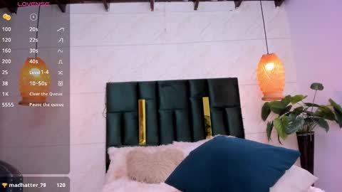 Taissa online show from 02/09/25, 03:12