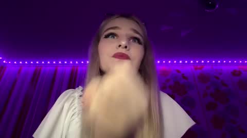 Snapshot of taitebinner chatting on 02/03/26, 02:22 Mia online show from 02/03/26, 02:22