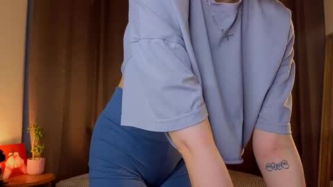 im Lally online show from 09/24/25, 03:43