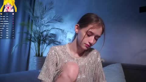 Mia online show from 04/06/26, 01:14