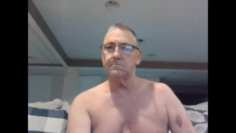 Snapshot of takeitalldown101 chatting on 01/12/25, 10:12 takeitalldown101 online show from 01/12/25, 10:12