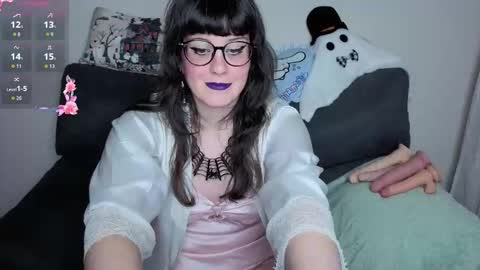 Talia Bloodina online show from 11/25/25, 02:22