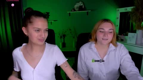 Snapshot of talia_seduce chatting on 09/22/25, 01:02 talia_seduce online show from 09/22/25, 01:02