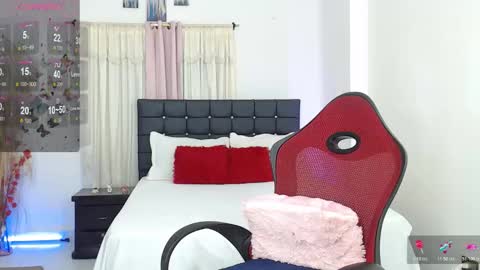 taliana  modelo independiente online show from 12/15/25, 01:10