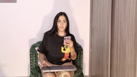 talianaprada_ online show from 03/31/26, 11:49