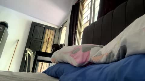 tali  online show from 10/22/25, 04:18