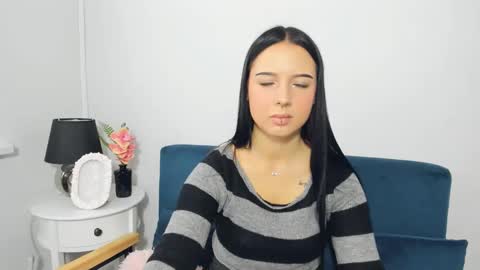 Snapshot of taliasensitive chatting on 10/28/25, 07:56 taliasensitive online show from 10/28/25, 07:56