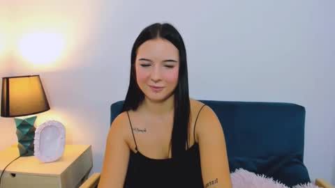 Snapshot of taliasensitive chatting on 11/03/25, 06:53 taliasensitive online show from 11/03/25, 06:53