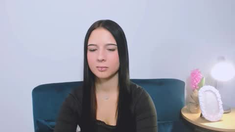 Snapshot of taliasensitive chatting on 11/25/25, 09:26 taliasensitive online show from 11/25/25, 09:26