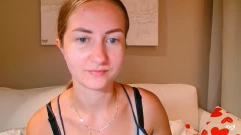 Snapshot of taliiyafiredream chatting on 10/11/25, 05:28 Kira online show from 10/11/25, 05:28