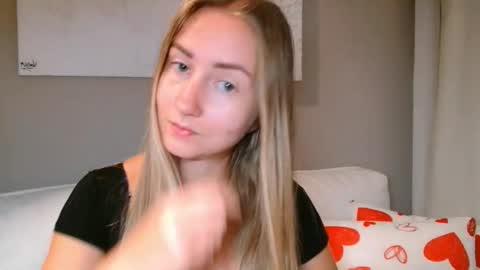 Snapshot of taliiyafiredream chatting on 10/16/25, 06:03 Kira online show from 10/16/25, 06:03