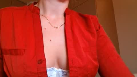 Snapshot of taliiyafiredream chatting on 11/04/25, 05:50 Kira online show from 11/04/25, 05:50