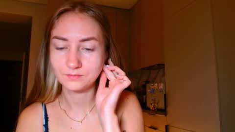 Snapshot of taliiyafiredream chatting on 11/08/25, 06:35 Kira online show from 11/08/25, 06:35