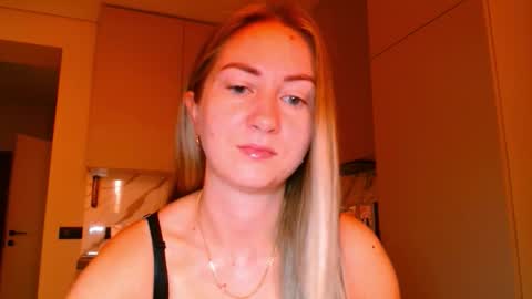 Snapshot of taliiyafiredream chatting on 11/19/25, 06:02 Kira online show from 11/19/25, 06:02