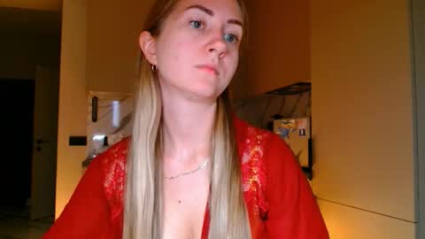 Snapshot of taliiyafiredream chatting on 11/20/25, 07:41 Kira online show from 11/20/25, 07:41