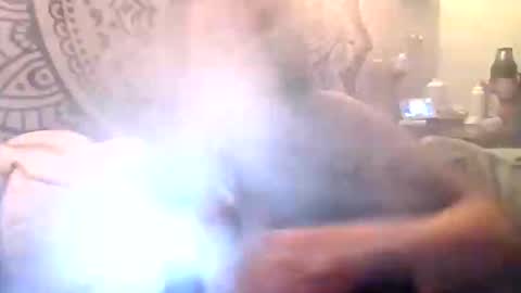 Lily Rhoades online show from 10/21/25, 06:36