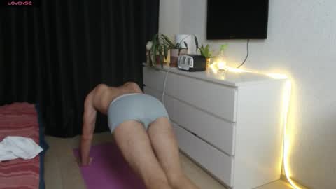 Snapshot of tall_sam chatting on 09/15/25, 03:34 tall_sam online show from 09/15/25, 03:34