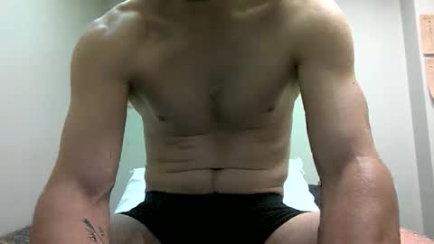 Snapshot of tallcockandhandsom chatting on 11/19/25, 07:58 tallcockandhandsom online show from 11/19/25, 07:58