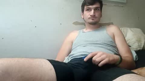 Snapshot of tallerandhandsomer chatting on 11/19/25, 07:41 tallerandhandsomer online show from 11/19/25, 07:41