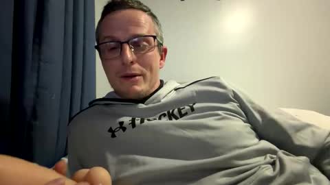 first stream was very fun grateful for every follow and super active chat online show from 04/07/26, 03:07