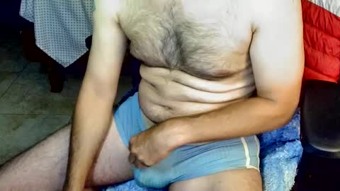 Snapshot of talltannhandsome chatting on 09/21/25, 12:40 talltannhandsome online show from 09/21/25, 12:40