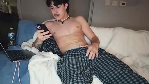 Snapshot of talltatsandhandsome chatting on 03/01/26, 06:26 TallTatsAndHandsome online show from 03/01/26, 06:26