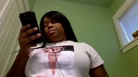 Snapshot of talulah007 chatting on 12/16/25, 06:46 talulah007 online show from 12/16/25, 06:46