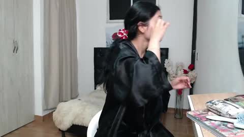 Snapshot of tamar4_f00x chatting on 05/06/26, 12:54 Hi im sara online show from 05/06/26, 12:54