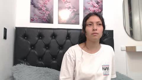 Snapshot of tamar4_f00x chatting on 05/24/26, 07:52 Hi im sara online show from 05/24/26, 07:52