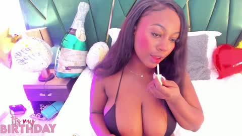 Snapshot of tamara_myller1 chatting on 01/16/25, 12:31 Tamara online show from 01/16/25, 12:31