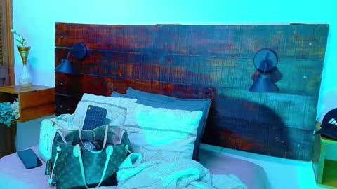    online show from 01/06/26, 10:30