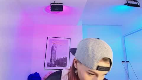 Snapshot of tamara_slimx chatting on 01/10/25, 06:42 Tamara online show from 01/10/25, 06:42