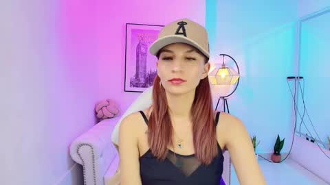 Snapshot of tamara_slimx chatting on 01/17/25, 06:15 Tamara online show from 01/17/25, 06:15