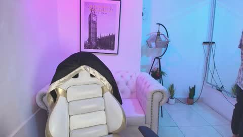 Snapshot of tamara_slimx chatting on 01/21/25, 03:04 Tamara online show from 01/21/25, 03:04