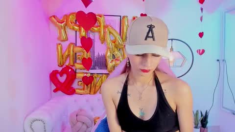 Snapshot of tamara_slimx chatting on 02/13/25, 06:41 Tamara online show from 02/13/25, 06:41