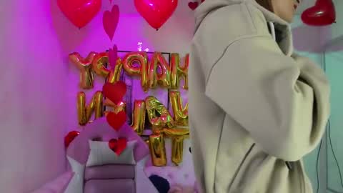 Snapshot of tamara_slimx chatting on 02/16/25, 02:53 Tamara online show from 02/16/25, 02:53