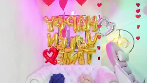 Snapshot of tamara_slimx chatting on 02/16/25, 09:04 Tamara online show from 02/16/25, 09:04