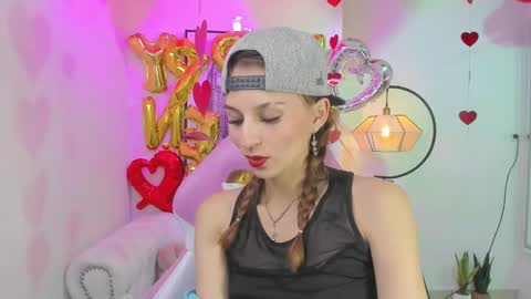 Snapshot of tamara_slimx chatting on 02/18/25, 09:54 Tamara online show from 02/18/25, 09:54