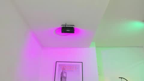 Snapshot of tamara_slimx chatting on 02/28/25, 03:37 Tamara online show from 02/28/25, 03:37