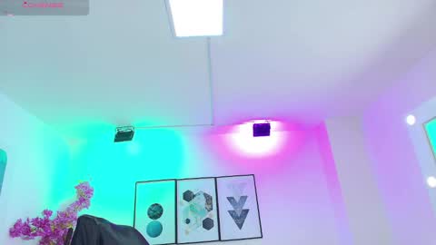 Snapshot of tamara_slimx chatting on 09/26/25, 10:19 Tamara online show from 09/26/25, 10:19