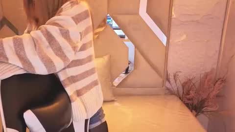 Snapshot of tamara_tp chatting on 02/14/26, 12:35 Tamara online show from 02/14/26, 12:35