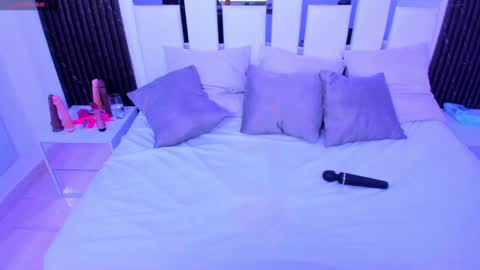 Tamhy online show from 01/26/25, 02:41