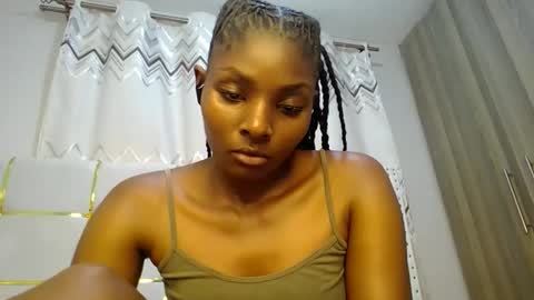 Snapshot of tamia538235 chatting on 02/05/25, 12:53 tamia online show from 02/05/25, 12:53